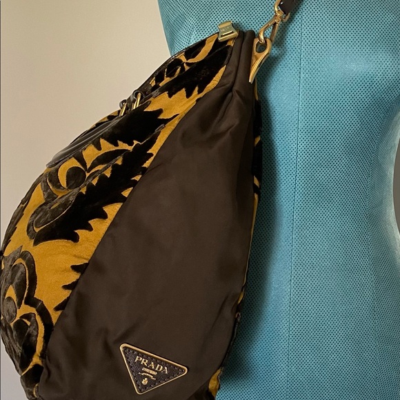 Prada Handbag - Picture 5 of 15